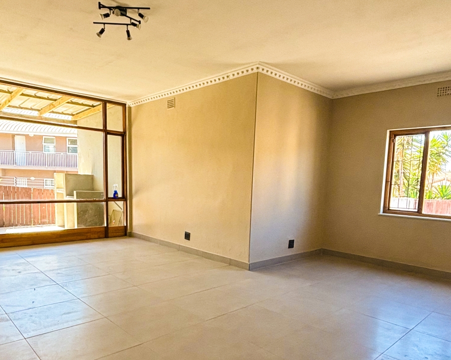 To Let 3 Bedroom Property for Rent in Table View Western Cape